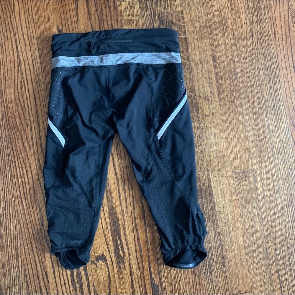 Lululemon Capri Leggings with pockets